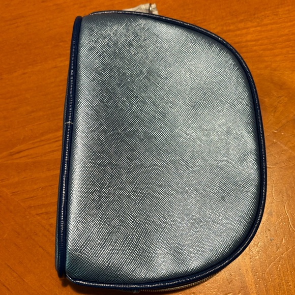 La Mer Cosmetic Bag - Picture 7 of 11